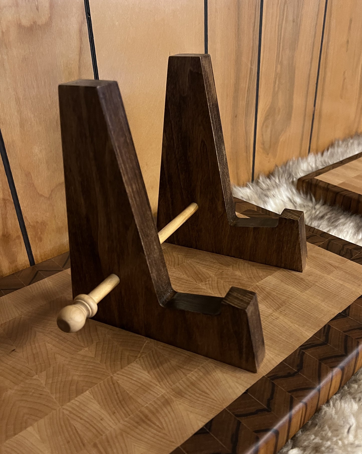 Montana Outlaw Board Stand