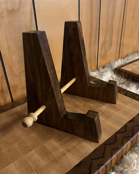 Montana Outlaw Board Stand